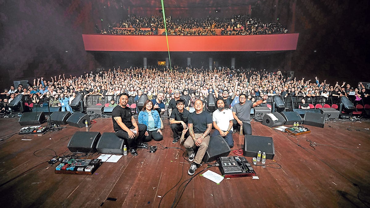 All smiles to celebrate a quarter- century milestone and a landmark collaboration of Urbandub and Typecast. —PHOTOS BY KRIS ROCHA